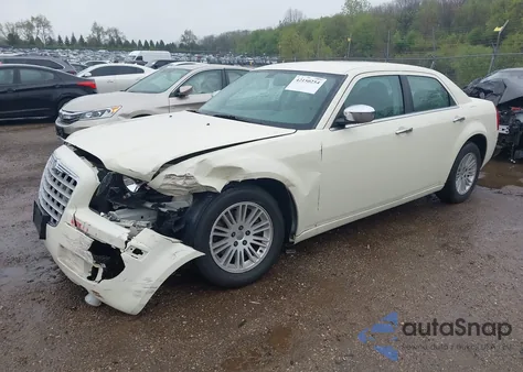 2010 Chrysler 300 Touring Plus z USA, uszkodzony, nr VIN 2C3CA1CV5AH329463